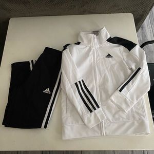 Adidas joggers set